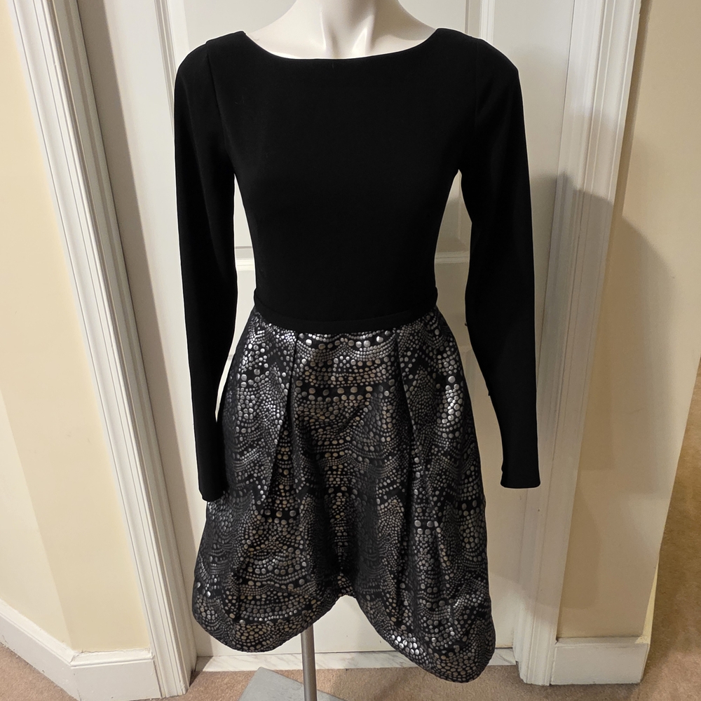 Theia Elegant Black and Silver Long Sleeve Dress Size 4